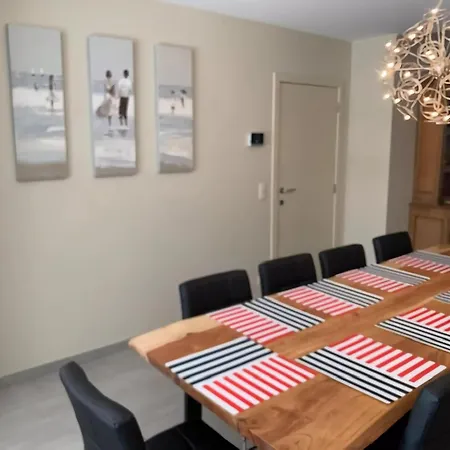 Holiday home Canal-side Family Retreat *